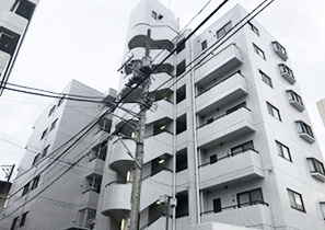 R FIELDS MATSUDOの外観