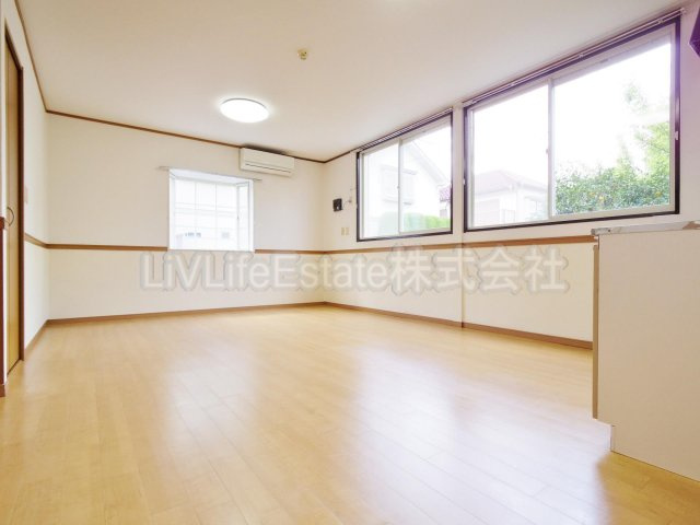 コンフォート東久留米Ｃの居間・リビング|同仕様写真