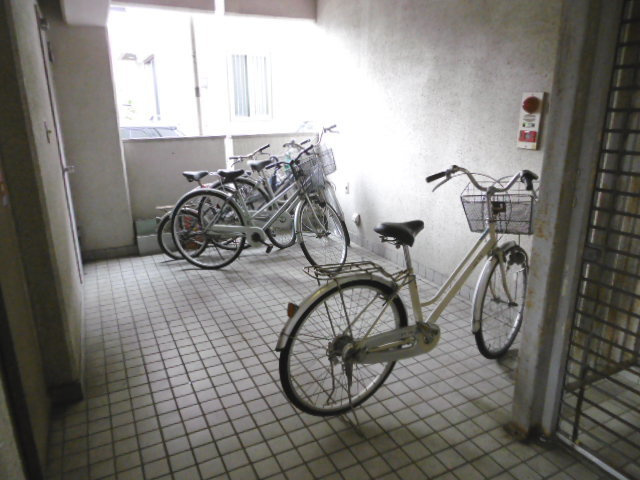 エスポワール西八のその他共用部分|駐輪スペース
