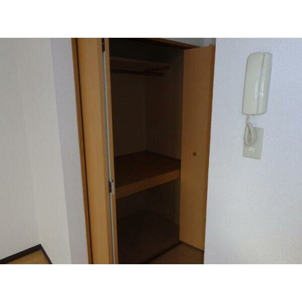 リブレア中部大学前B棟の収納