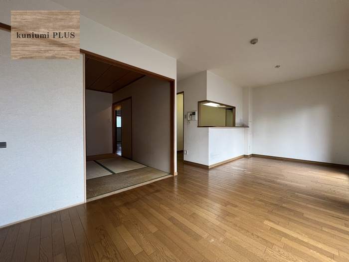 グラン・コート守口の居間・リビング