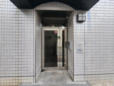 パラドール西院パートⅢのエントランス