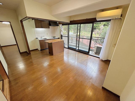 【居間・リビング】 | ニューステージ川奈