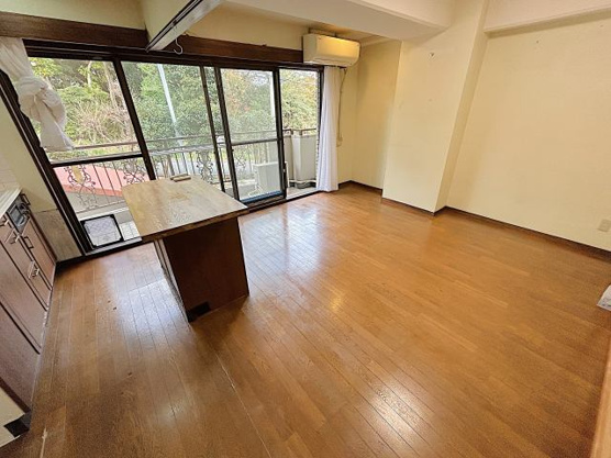 【居間・リビング】 | ニューステージ川奈