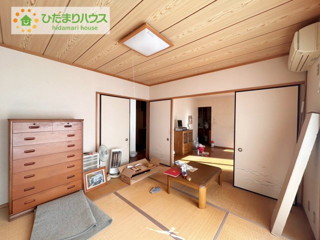 日立市東金沢町5丁目　中古戸建の和室|リビングに隣接した和室は収納もしっかりと確保されています！