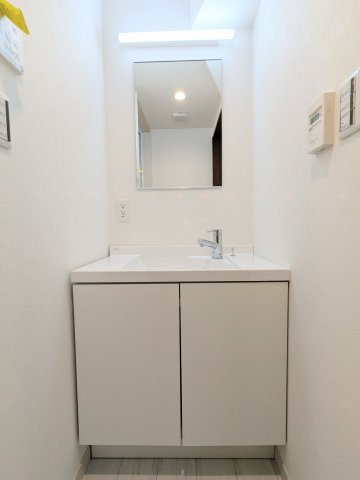 葛飾区堀切４丁目の新築戸建の独立洗面台|～洗面化粧室写真～