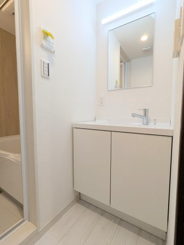 葛飾区堀切４丁目の新築戸建の独立洗面台|～洗面化粧室写真～