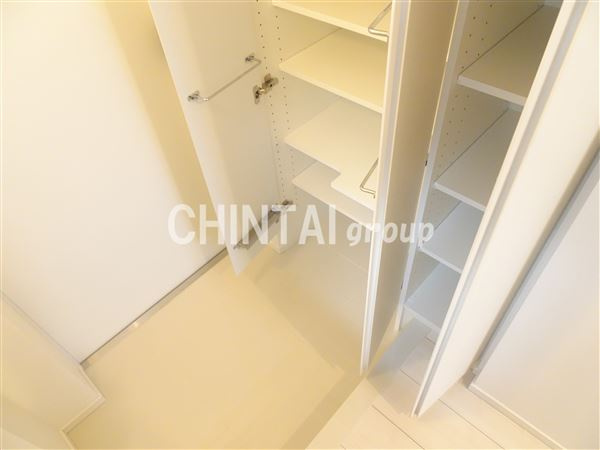 リテラス渋谷笹塚の玄関