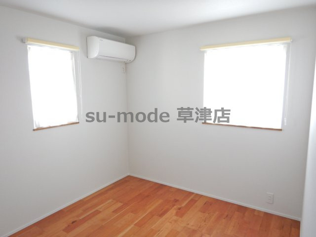 【洋室】 | 坊袋戸建 | 落ち着いた色調の洋室です