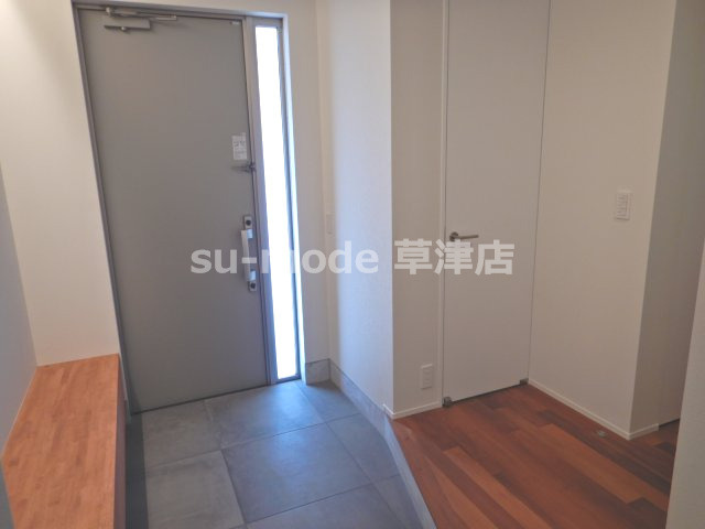 【玄関】 | 坊袋戸建 | きれいな玄関です