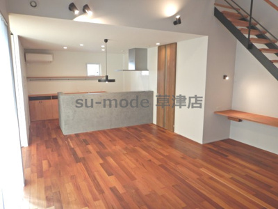 【居間・リビング】 | 坊袋戸建 | ゆったりとしたリビングです