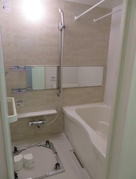 【浴室】 | ガーデンヒルズ鷺ノ宮 | 追い焚き機能、浴室乾燥機付きバス。