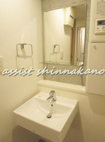 エクサム西新宿の洗面所