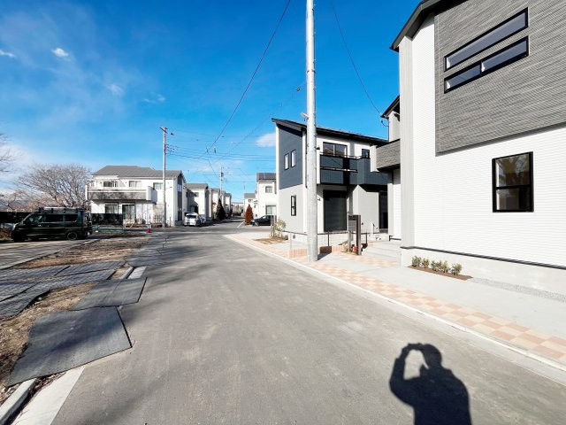 祝：成約済み　八王子市　楢原町　新築戸建ての前面道路含む現地写真