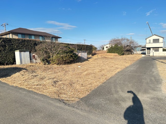 【外観】 | 木更津市瓜倉　土地　巌根駅 | セカンドハウス、別荘、レジャーの拠点に！！海まで徒歩約2分♪
土地約121坪！
※建築時要セットバック