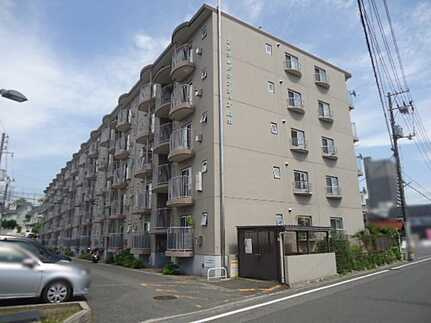 エメラルドマンション府中の外観