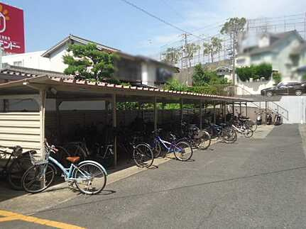 エメラルドマンション府中の駐輪場