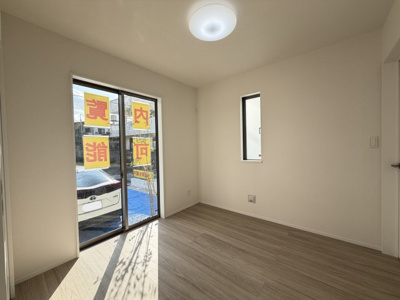 【洋室】 | 沖縄市知花（全3棟）C号棟 | C号棟　1階洋室4.5帖＋CL付き♪