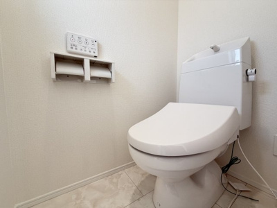 【トイレ】 | 沖縄市知花（全3棟）C号棟 | C号棟　温水洗浄便座♪