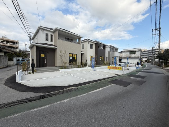 沖縄市知花（全3棟）ラストC号棟の前面道路含む現地写真|※南側公道4m♪