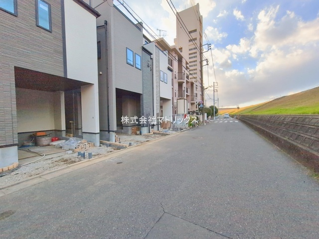 板橋区舟渡2丁目　ZEH水準×省エネ邸宅　限定3棟の前面道路含む現地写真