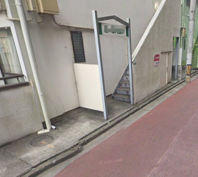 【エントランス】 | ヨークハウス | 落ち着いたエントランスです