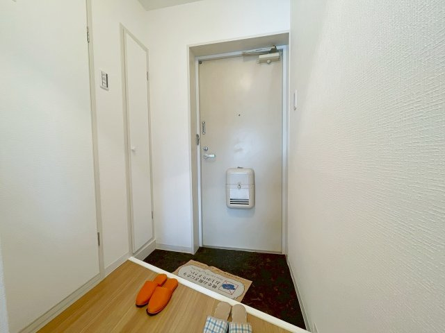 福山ハイツの玄関