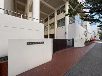  | 横浜市立港中学校まで2,400m 