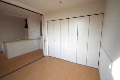 【洋室】 | メゾンドリッシュッ | ※ほかの棟の参考写真です。