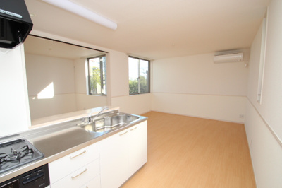 【居間・リビング】 | メゾンドリッシュッ | ※ほかの棟の参考写真です。