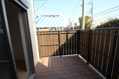 【バルコニー】 | メゾンドリッシュッ | ※ほかの棟の参考写真です。