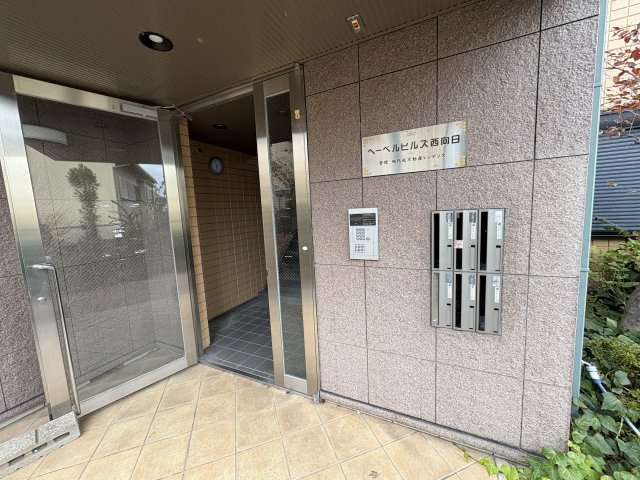 ヘーベルヒルズ西向日のエントランス