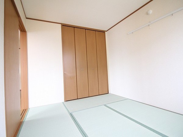 ヘーベルヒルズ西向日の和室