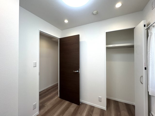 ルーバルで・テント張って・キャンプ気分！でも、火気厳禁！【リフォーム／アール・ケープラザ横浜西】の洋室|スタンダードな洋室です