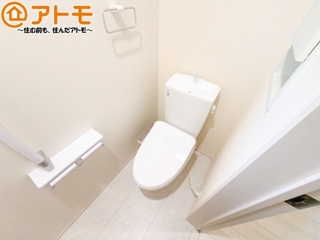 【トイレ】 | 清水区三保7期　新築戸建　2号棟 | 毎日使うトイレだからこそ機能性を重視したいですよね！温水洗浄便座で快適な時間をお過ごしください♪
