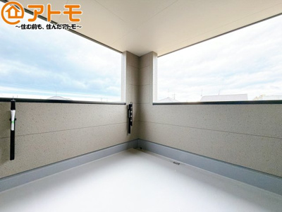 【バルコニー】 | 清水区三保7期　新築戸建　2号棟 | インナーバルコニーはお出かけ中の急な雨でも安心♪