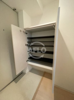 【玄関】 | SERENiTE本町エコート | SERENiTE本町エコート(セレニテ本町エコート)　下駄箱