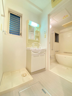 【洗面所】 | ジューム南船場 | ジューム南船場　室内洗濯パン