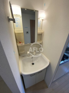 【洗面所】 | SWISS天王寺ⅠⅠ（スイステンノウジツー） | SWISS天王寺ⅠⅠ　独立洗面台