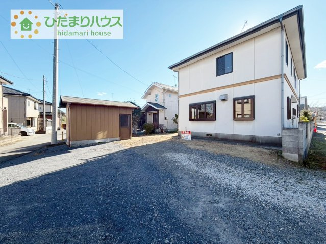 【駐車場】 | 下妻市下妻丙　中古戸建 | 120坪超えの敷地では駐車もラクラク♪洗車なども余裕で出来る広さです！！