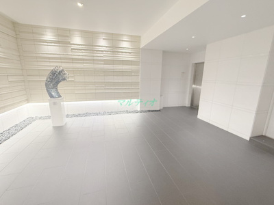 【エントランス】 | アジールコート両国北斎通