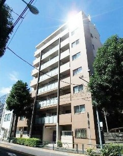 【外観】 | 鉄筋コンクリート造のがっちりとした建物。
