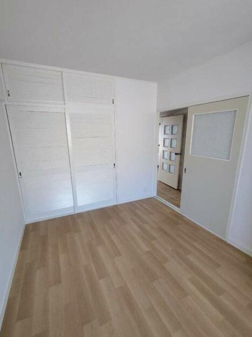 上野ハイツの居間・リビング