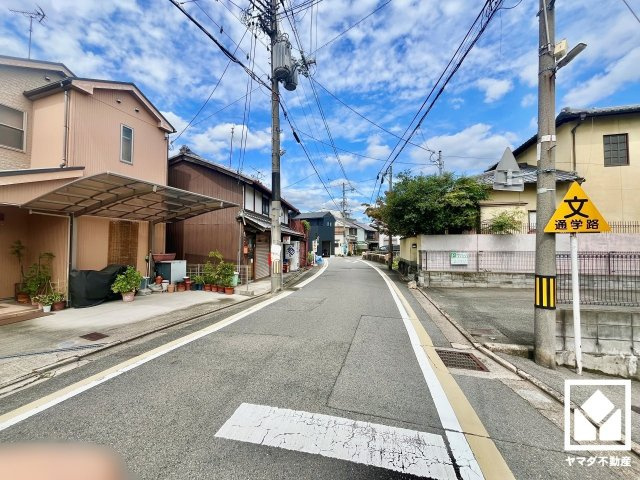 伏見区納所町の前面道路含む現地写真