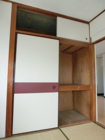 【収納】 | 吉田ハイツ | 押入れタイプの収納スペース。 （※参考写真）