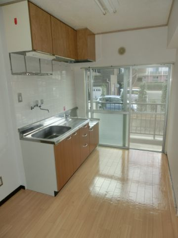 【キッチン】 | 吉田ハイツ | キッチンは２口ガスコンロ対応。 （※参考写真）