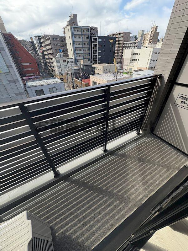 ＬＵＭＥＥＤ横濱末吉町のバルコニー