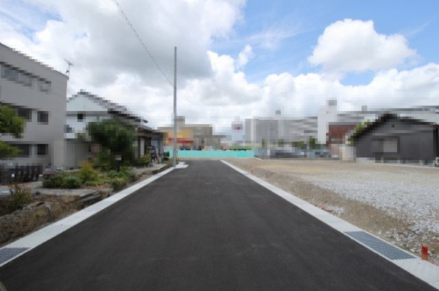 鴨部　１号地　建築条件付き　売土地　（全5区画）の前面道路含む現地写真|東側　約6.0ｍ幅公道に接道
