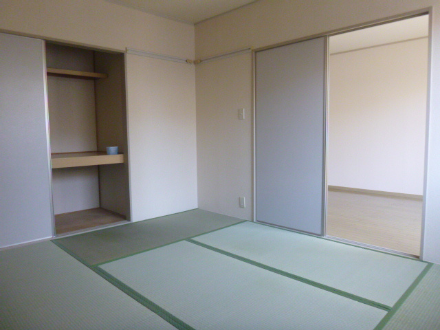 【寝室】 | シュトラーレン高野　A
