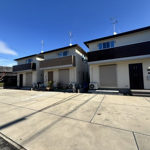 フォレストヴィル私部の駐車場